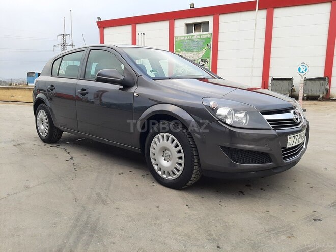 Opel Astra 2009, 146,500 km - 1.4 l - Bakı