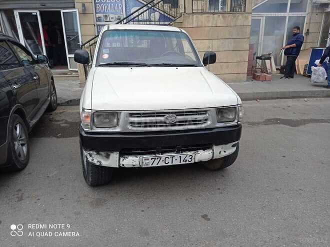 Toyota Hilux 2000, 385,000 km - 2.5 l - Bakı