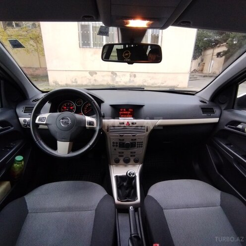 Opel Astra 2008, 175,000 km - 1.4 л - Bakı