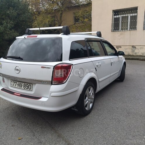 Opel Astra 2008, 175,000 km - 1.4 л - Bakı
