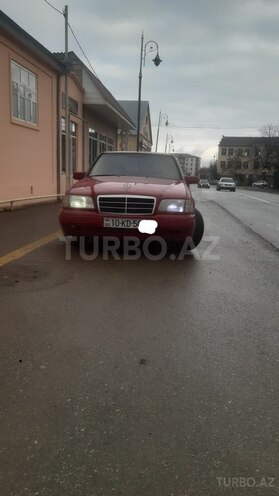 Mercedes C 180 1993, 423,000 km - 1.8 л - Quba