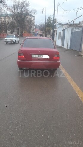 Mercedes C 180 1993, 423,000 km - 1.8 л - Quba