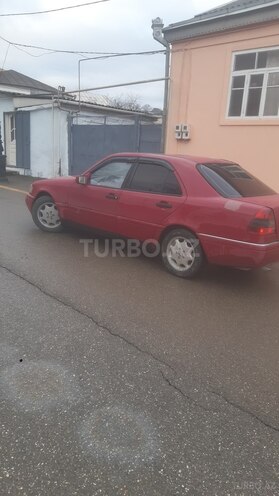 Mercedes C 180 1993, 423,000 km - 1.8 л - Quba