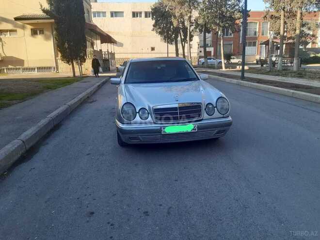 Mercedes E 240 1998, 140,000 km - 2.4 l - Gəncə
