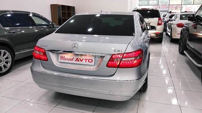 Mercedes E 220 2011, 227,000 km - 2.2 л - Bakı