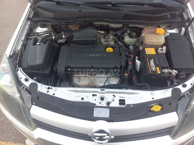 Opel Astra 2005, 156,000 km - 1.6 l - Qazax