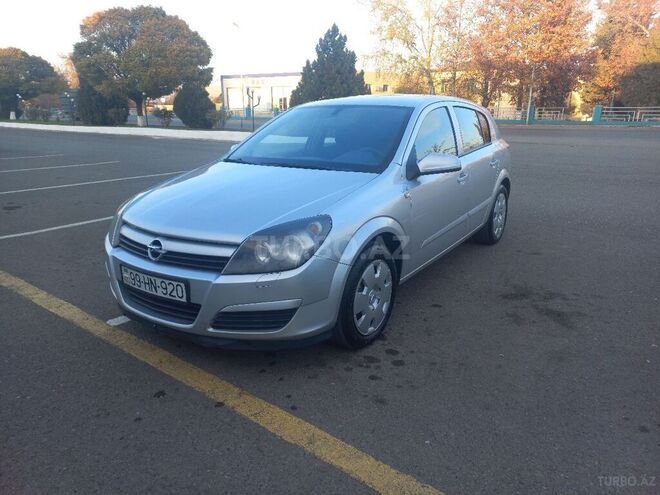 Opel Astra 2005, 156,000 km - 1.6 l - Qazax