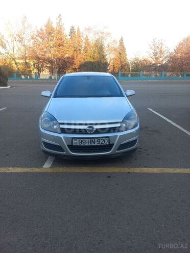 Opel Astra 2005, 156,000 km - 1.6 l - Qazax