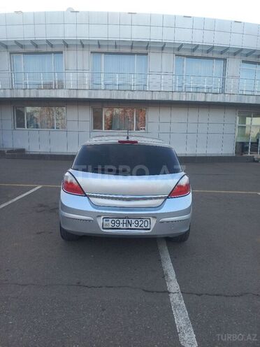 Opel Astra 2005, 156,000 km - 1.6 l - Qazax