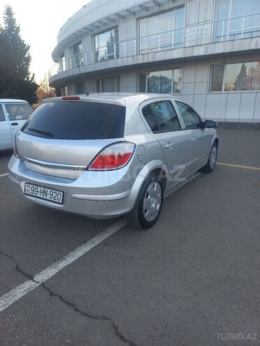 Opel Astra 2005, 156,000 km - 1.6 l - Qazax
