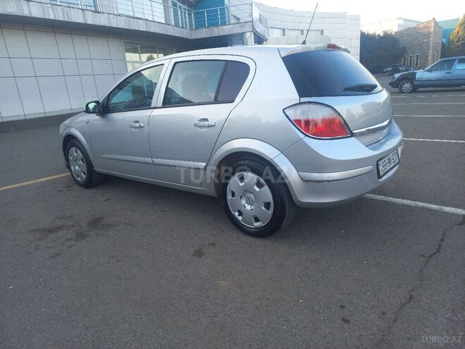 Opel Astra 2005, 156,000 km - 1.6 l - Qazax