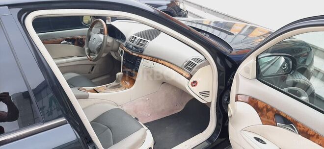 Mercedes E 240 2002, 320,000 km - 2.6 l - Bakı