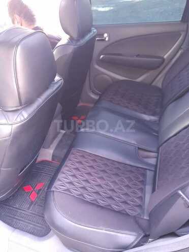 Mitsubishi Airtrek 2002, 220,688 km - 2.4 l - Zaqatala