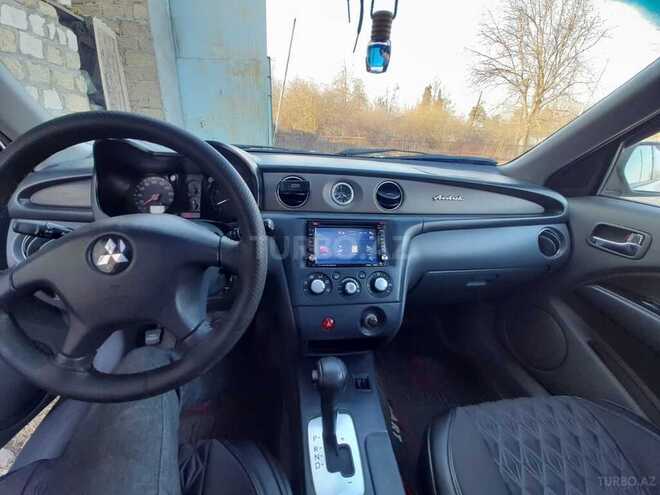 Mitsubishi Airtrek 2002, 220,688 km - 2.4 l - Zaqatala