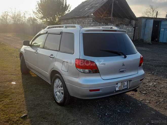 Mitsubishi Airtrek 2002, 220,688 km - 2.4 l - Zaqatala