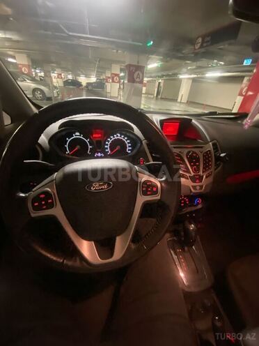 Ford Fiesta 2011, 226,000 km - 1.6 l - Bakı