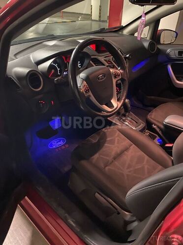 Ford Fiesta 2011, 226,000 km - 1.6 l - Bakı
