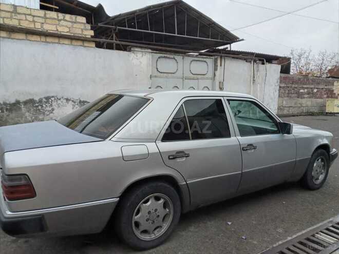 Mercedes E 200 1990, 400,000 km - 2.0 l - Göygöl