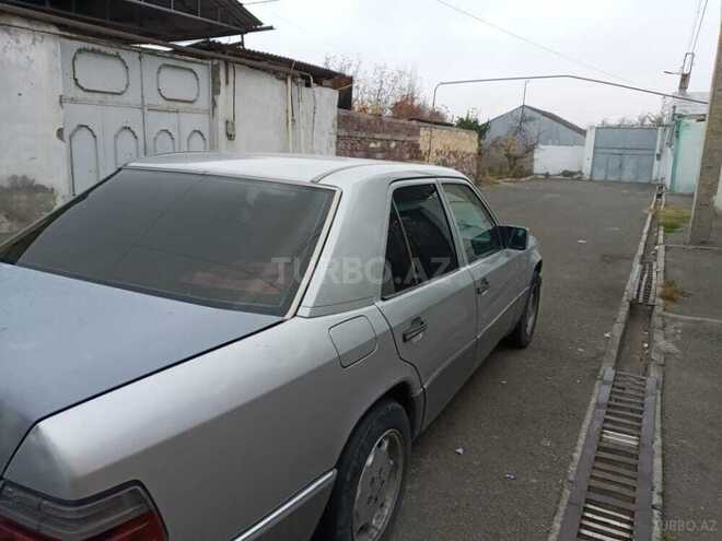 Mercedes E 200 1990, 400,000 km - 2.0 l - Göygöl