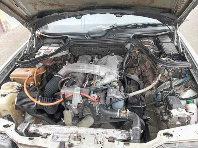 Mercedes E 200 1990, 400,000 km - 2.0 l - Göygöl