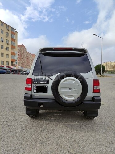 Mitsubishi Pajero io 2000, 320,000 km - 1.8 л - Bakı