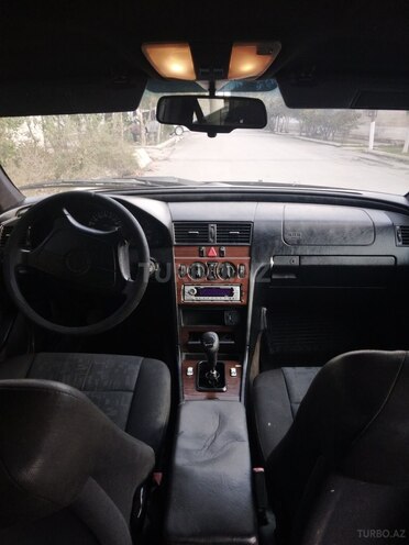 Mercedes C 180 1995, 352,632 km - 1.8 л - Salyan