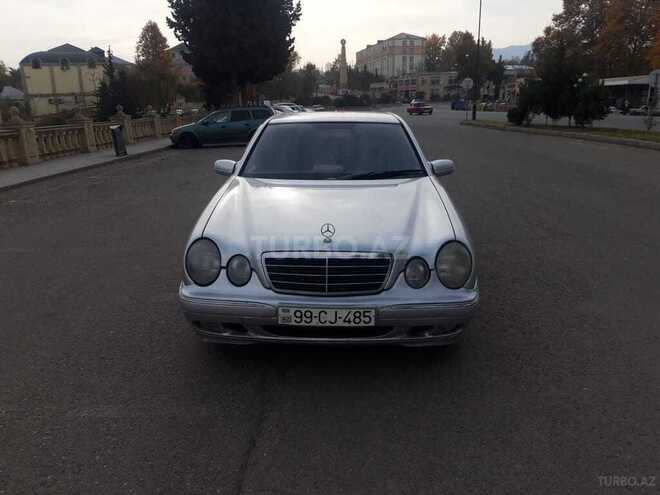 Mercedes E 220 1999, 137,573 km - 2.2 л - Qazax