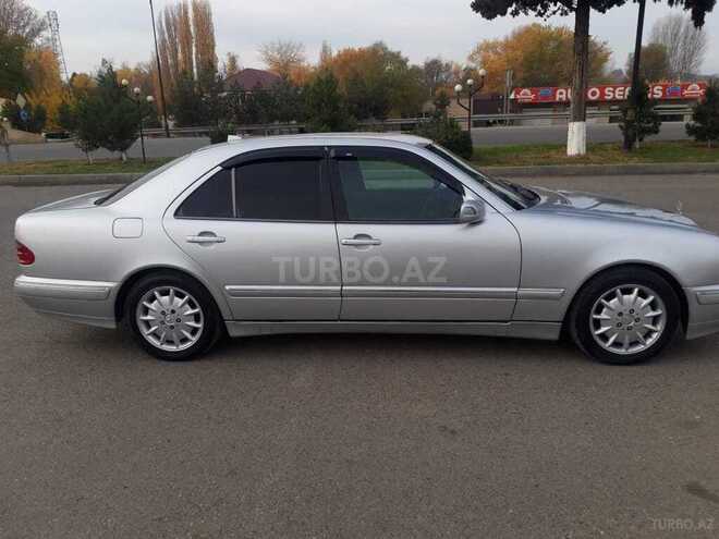Mercedes E 220 1999, 137,573 km - 2.2 л - Qazax