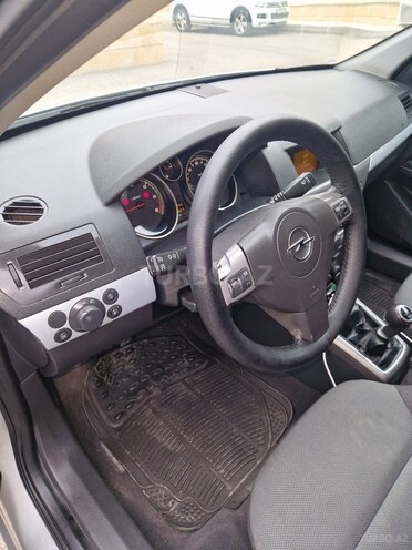 Opel Astra 2006, 228,000 km - 1.3 l - Bakı