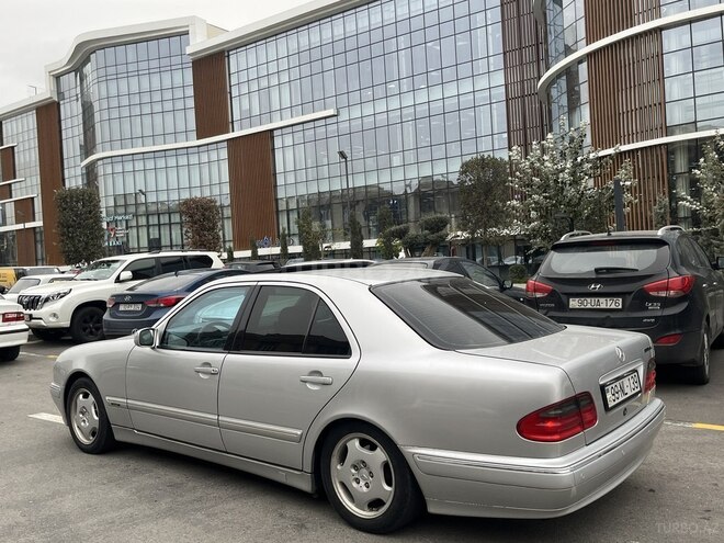 Mercedes E 240 1999, 264,000 km - 2.4 l - Bakı
