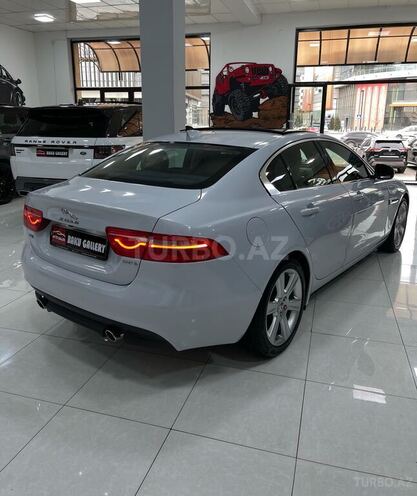 Jaguar XE 2017, 35,000 km - 2.0 l - Bakı