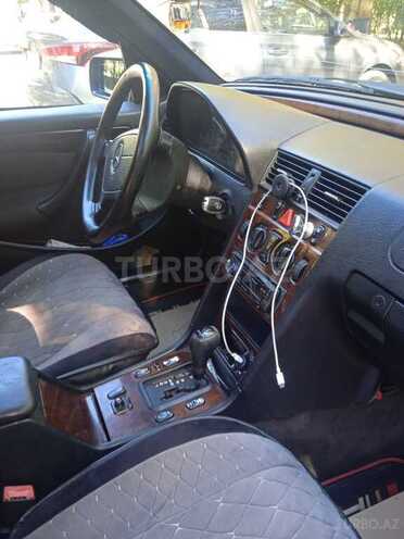 Mercedes C 220 1997, 280,000 km - 2.2 l - Bakı