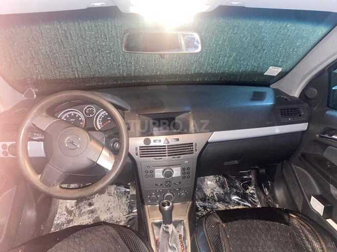 Opel Astra 2005, 317,000 km - 1.4 l - Ucar