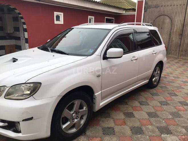 Mitsubishi Airtrek 2002, 286,235 km - 2.0 l - Biləsuvar