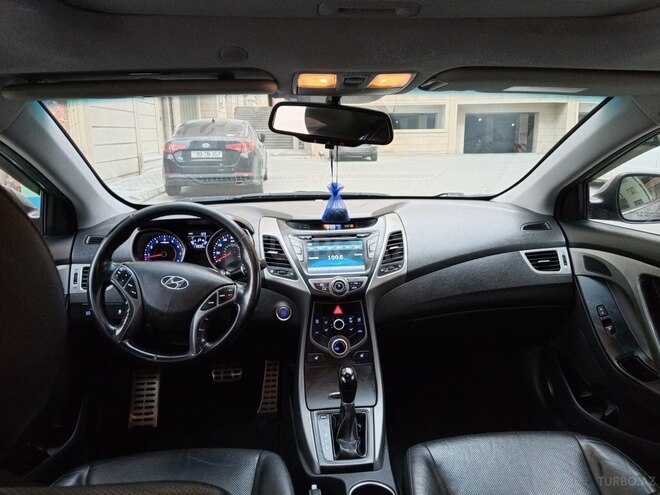 Hyundai Elantra 2015, 115,985 km - 2.0 l - Bakı