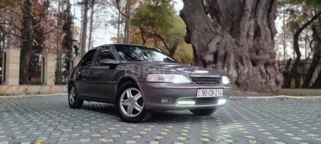 Opel Vectra 1998, 105,467 km - 1.8 л - Yevlax