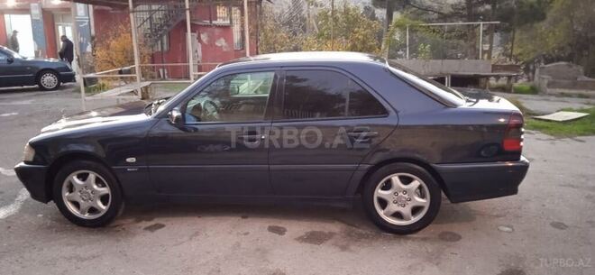 Mercedes C 230 1997, 498,000 km - 2.3 l - Bakı