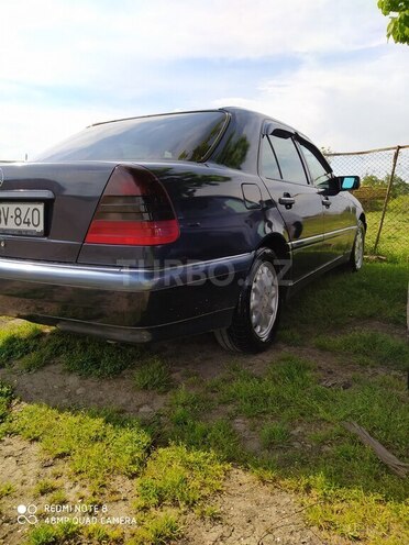 Mercedes C 220 1998, 415,000 km - 2.2 л - Lənkəran