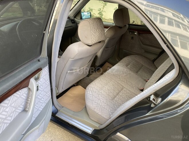 Mercedes C 220 1995, 285,052 km - 2.2 l - Bakı