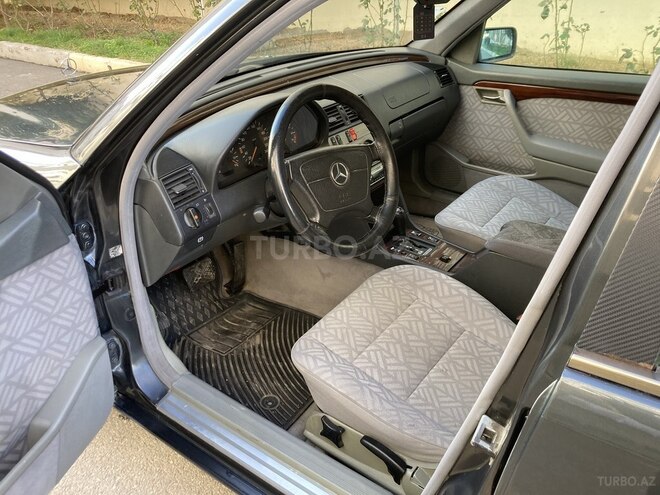 Mercedes C 220 1995, 285,052 km - 2.2 l - Bakı