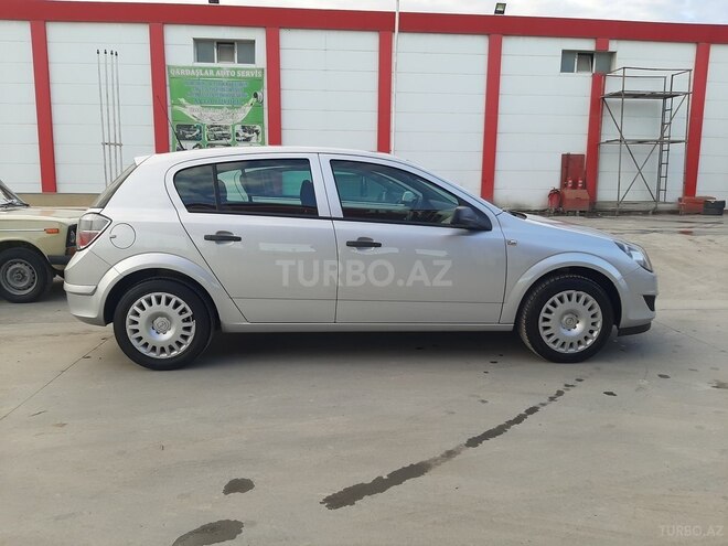 Opel Astra 2009, 187,000 km - 1.4 l - Bakı