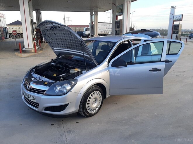 Opel Astra 2009, 187,000 km - 1.4 l - Bakı