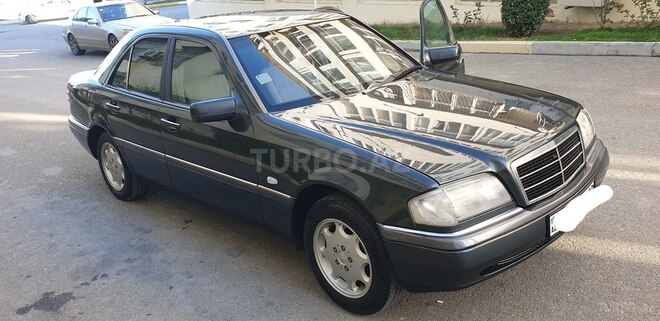 Mercedes C 220 1995, 285,052 km - 2.2 l - Bakı