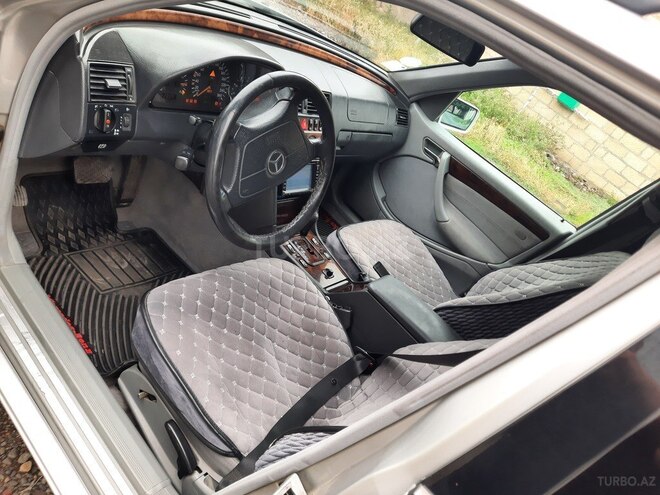 Mercedes C 230 1999, 351,000 km - 2.3 l - Qazax