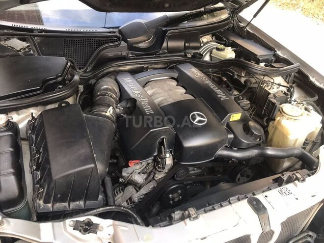 Mercedes E 240 2001, 370,000 km - 2.4 l - Bakı