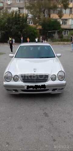 Mercedes E 200 1999, 254,000 km - 2.0 l - Bakı