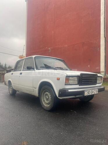 LADA (VAZ) 2107 2007, 20,000 km - 1.6 л - Qax