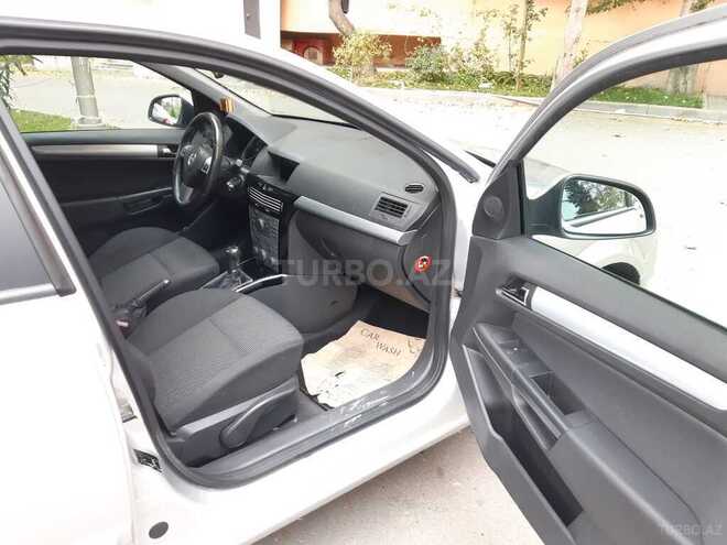 Opel Astra 2010, 94,420 km - 1.4 l - Bakı