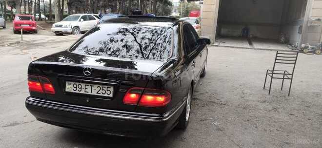 Mercedes E 270 2000, 475,000 km - 2.7 l - Bərdə