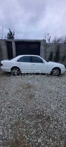 Mercedes E 220 2001, 423,330 km - 2.2 l - Bakı